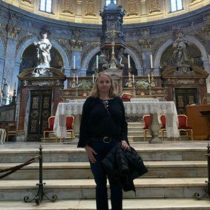 Meet your Posher, Suzanne